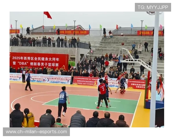 “篮球+健康”全民健身活动广受欢迎，助推体育产业升级，全民健身篮球场