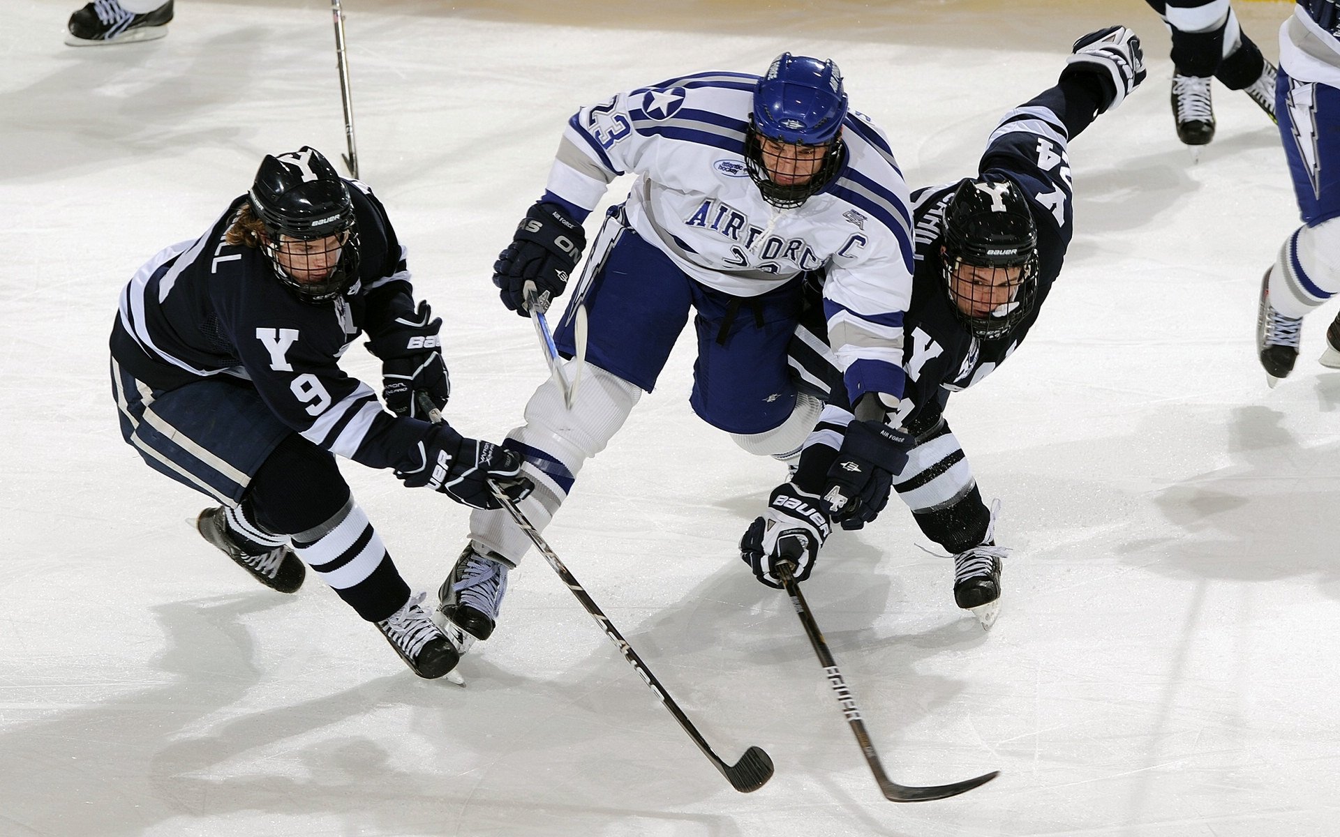 米兰平台-全国高山越野赛选手挑战极限天气,2021崀山越野赛